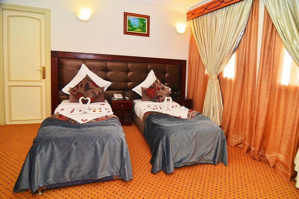 Omega Hotel 2