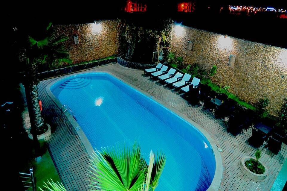 Omega Hotel 3