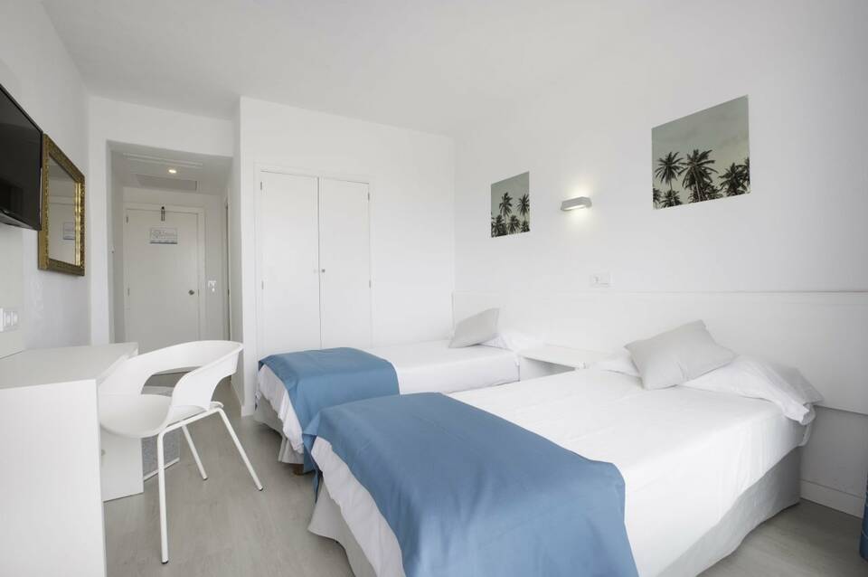 BLUESEA Arenal Tower Adults Only 2