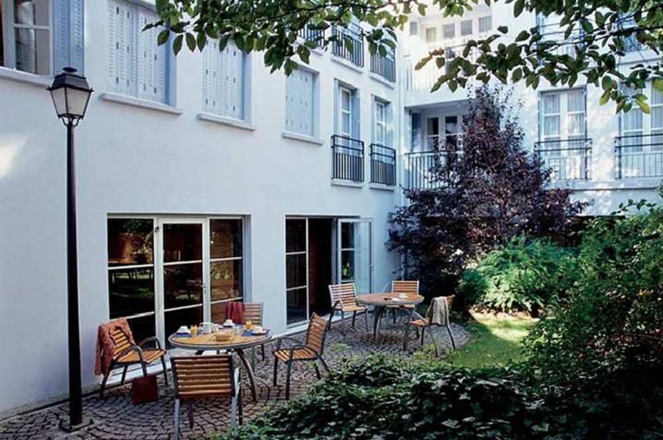 Aparthotel Adagio Paris Montmartre 1