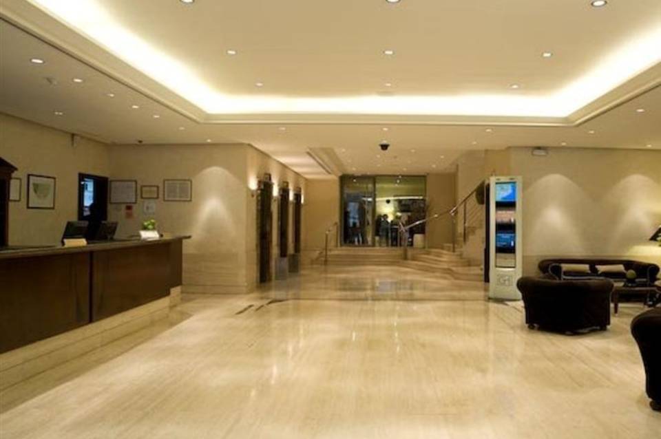 Catalonia Boulevard 3
