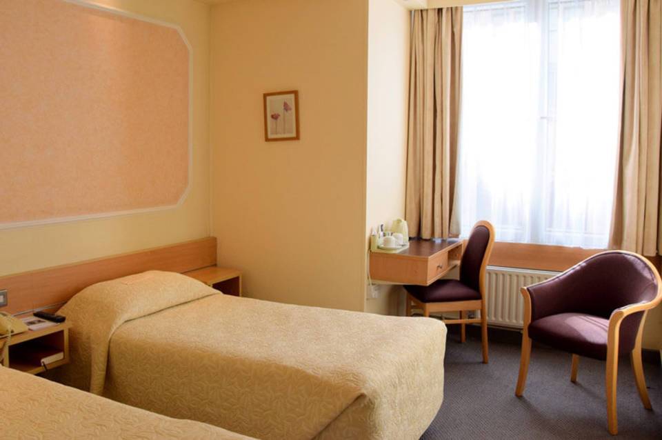 Lancaster Hall Hotel 2