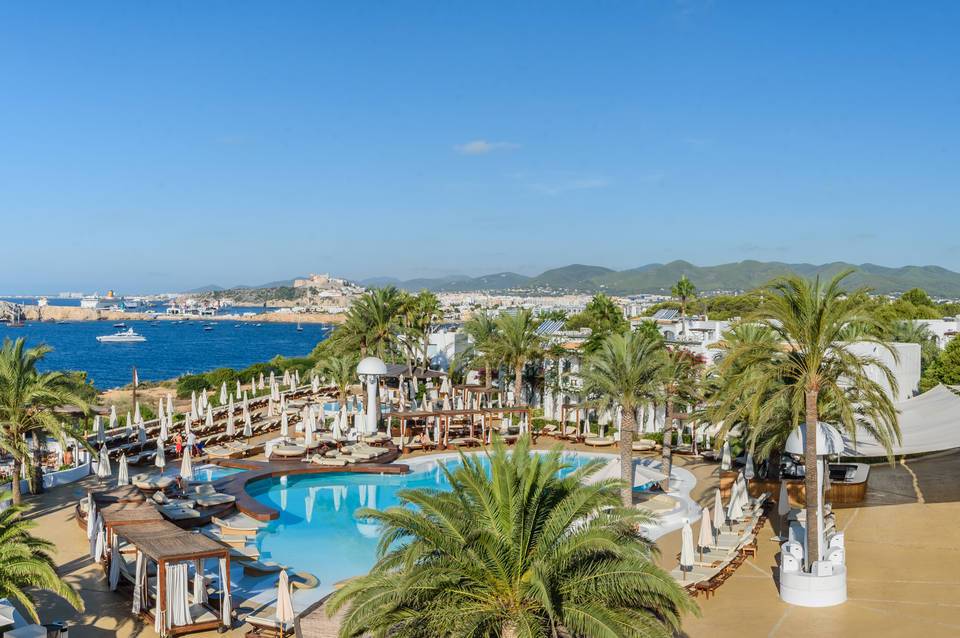 Destino Five Ibiza 1