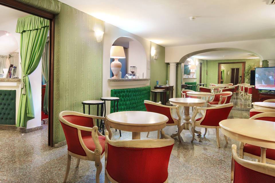 Colonna Palace Hotel Mediterraneo 4