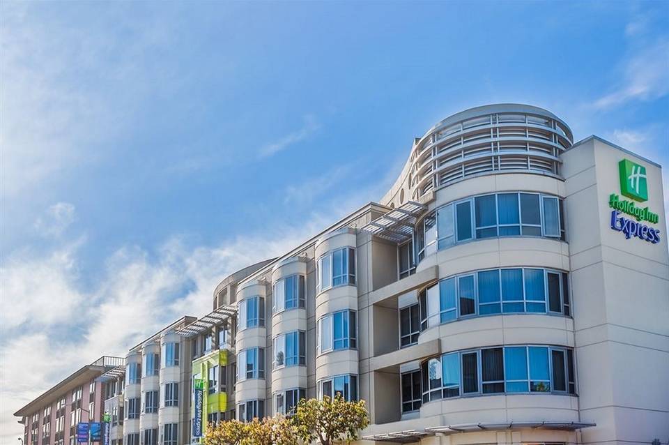 Holiday Inn Express & Suites San Francisco Fishermans Wharf 1