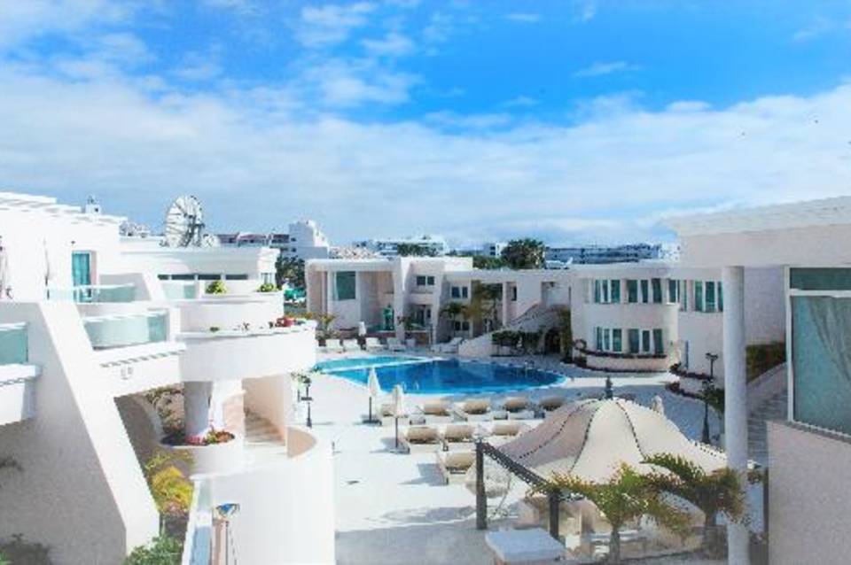 Flamingo Suites 1