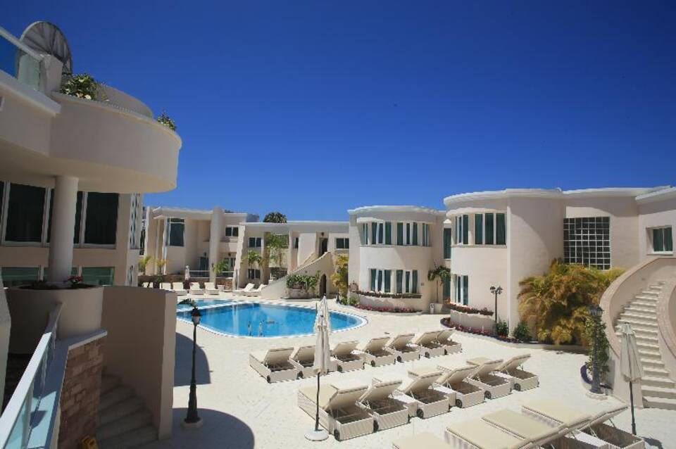 Flamingo Suites 3