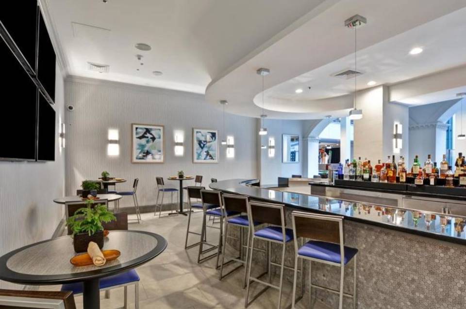 Embassy Suites by Hilton Miami International Airport 1