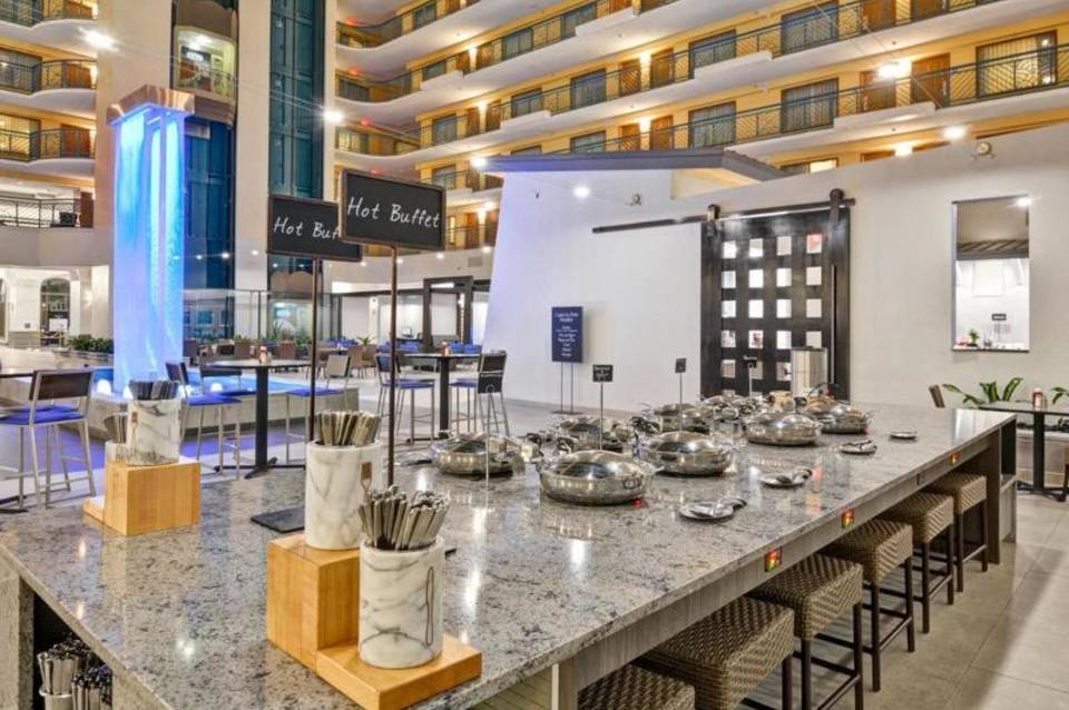 Embassy Suites by Hilton Miami International Airport 4
