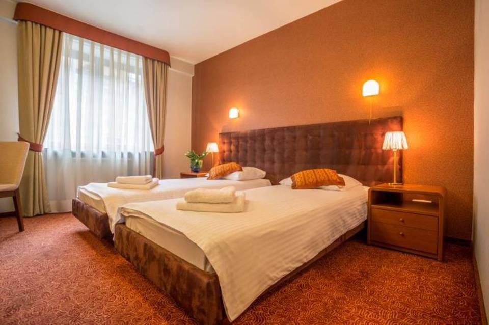 Hotel H12 5