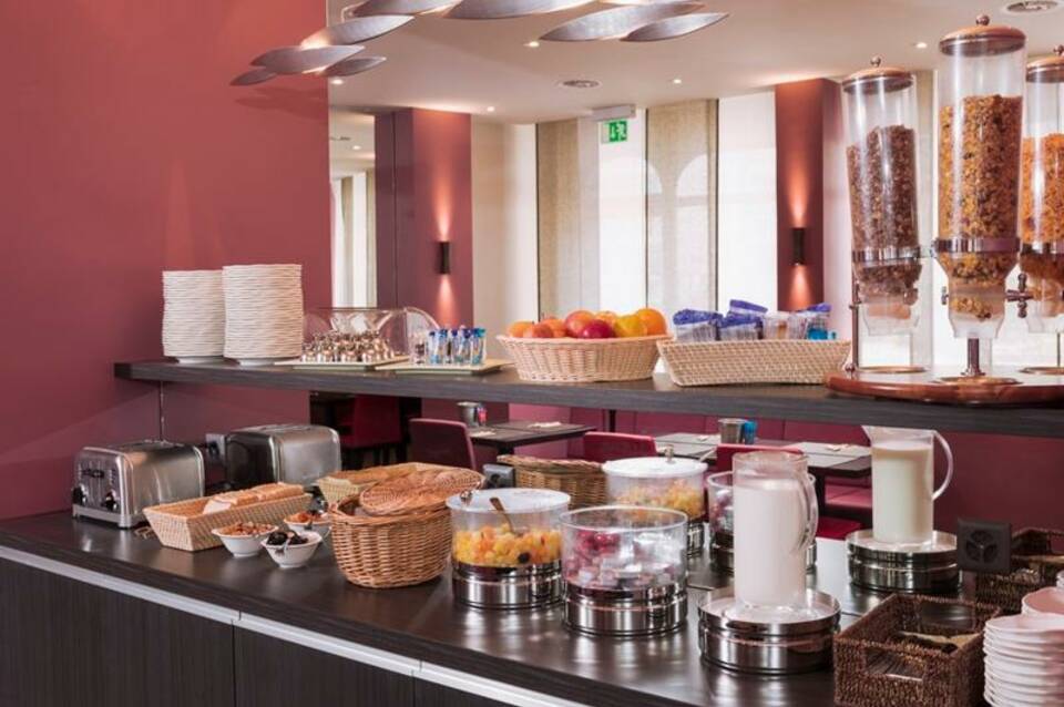 Hotel Les Nations 5