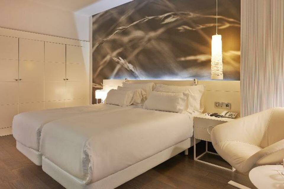 NH Collection Villa de Bilbao 2