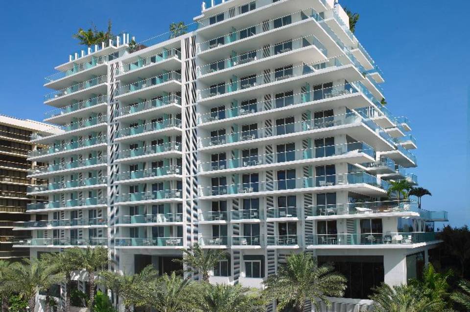 Grand Beach Hotel Surfside 4