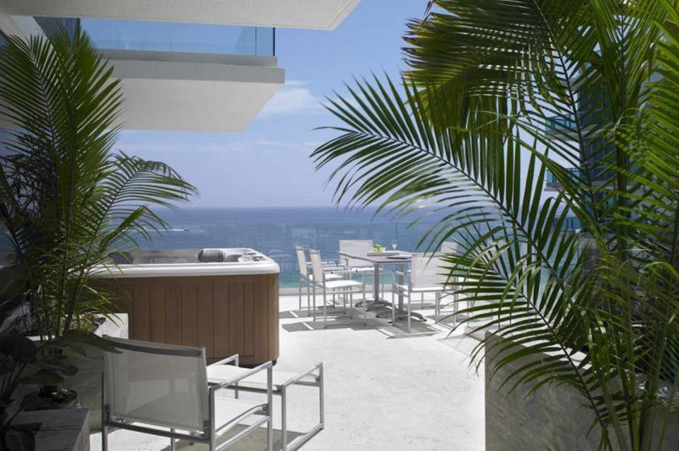 Grand Beach Hotel Surfside 5