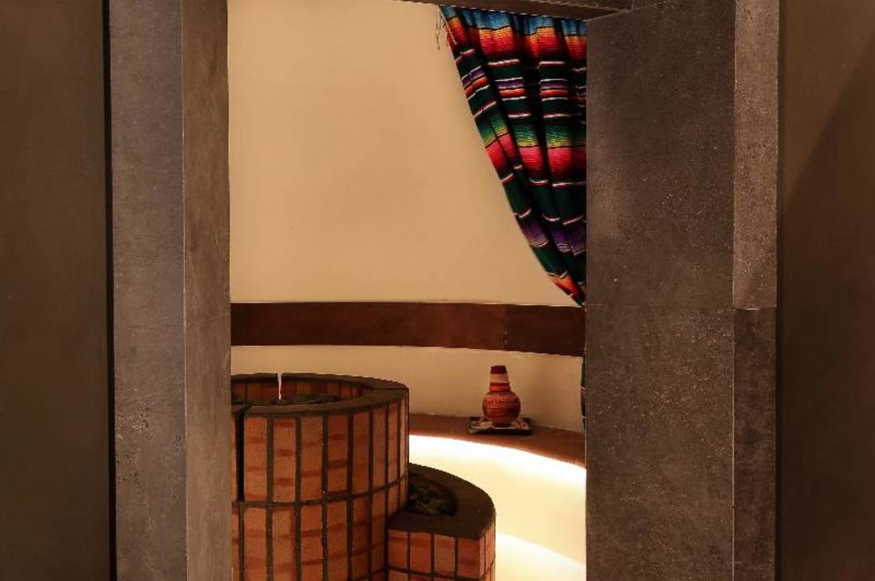 Claris Hotel & Spa 3