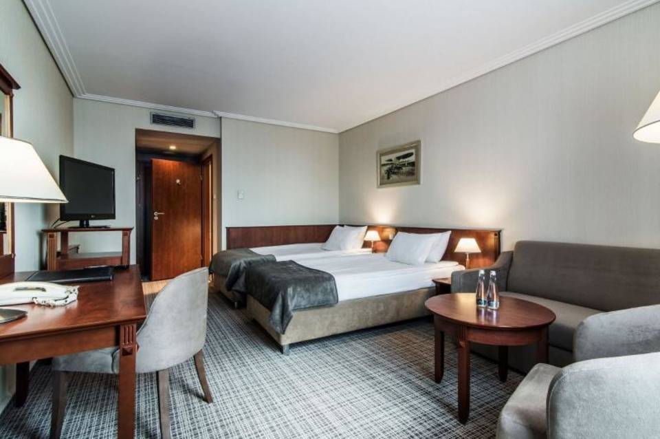 Airport Hotel Okecie 4