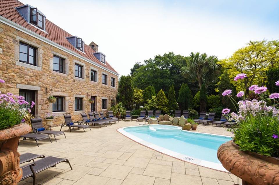 Greenhills Country House Hotel And Restaurant 1
