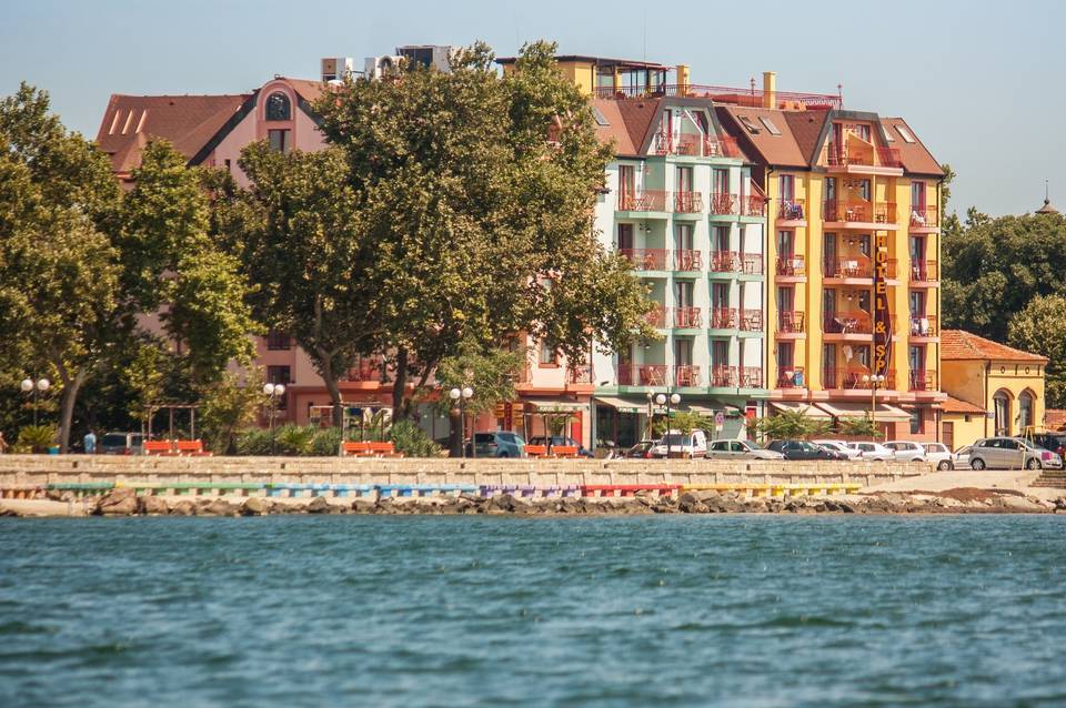 Saint George Hotel & Medical Spa 1
