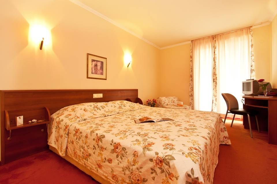 Saint George Hotel & Medical Spa 4