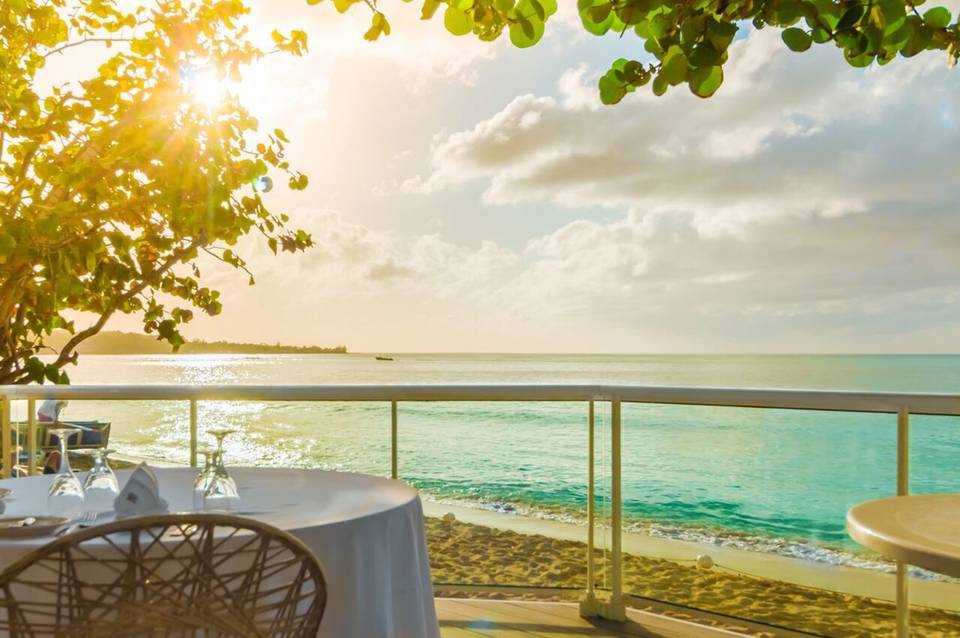 Travellers Beach Resort 3