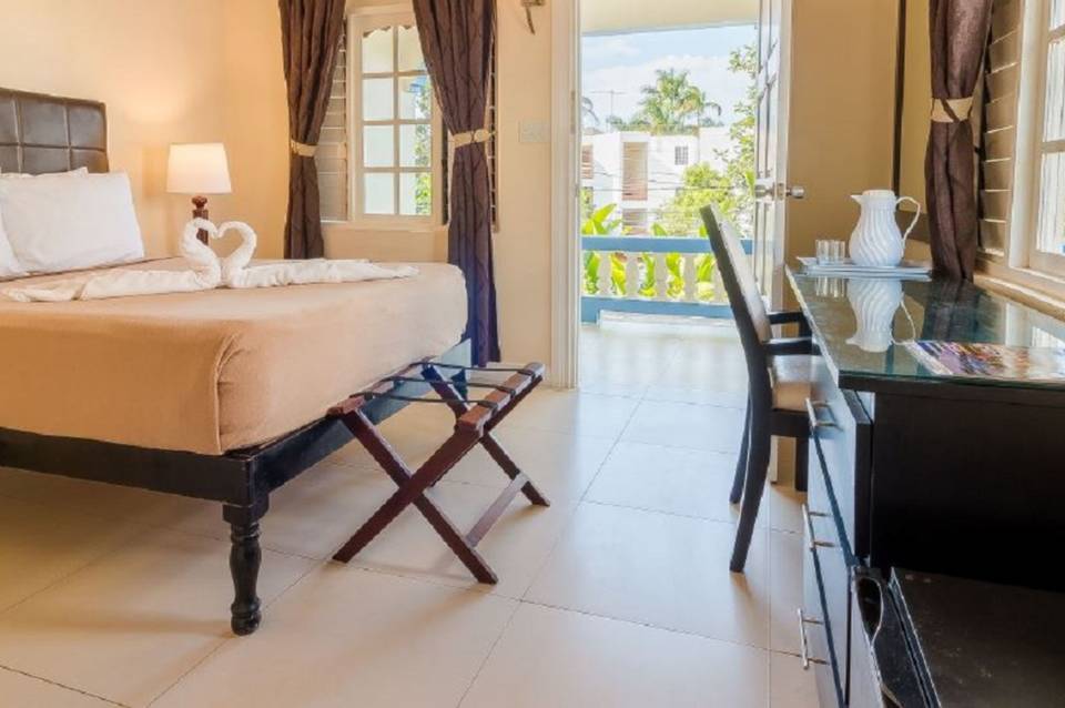 Travellers Beach Resort 4