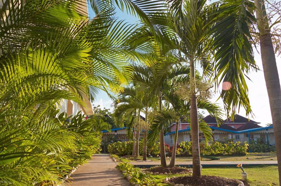 Travellers Beach Resort 5