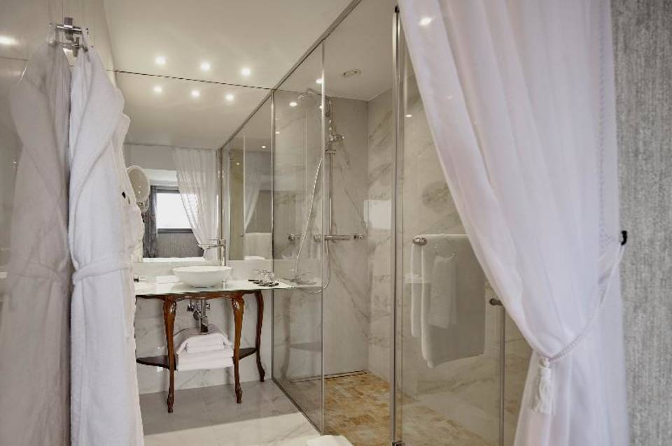 Mystery Hotel Budapest 4