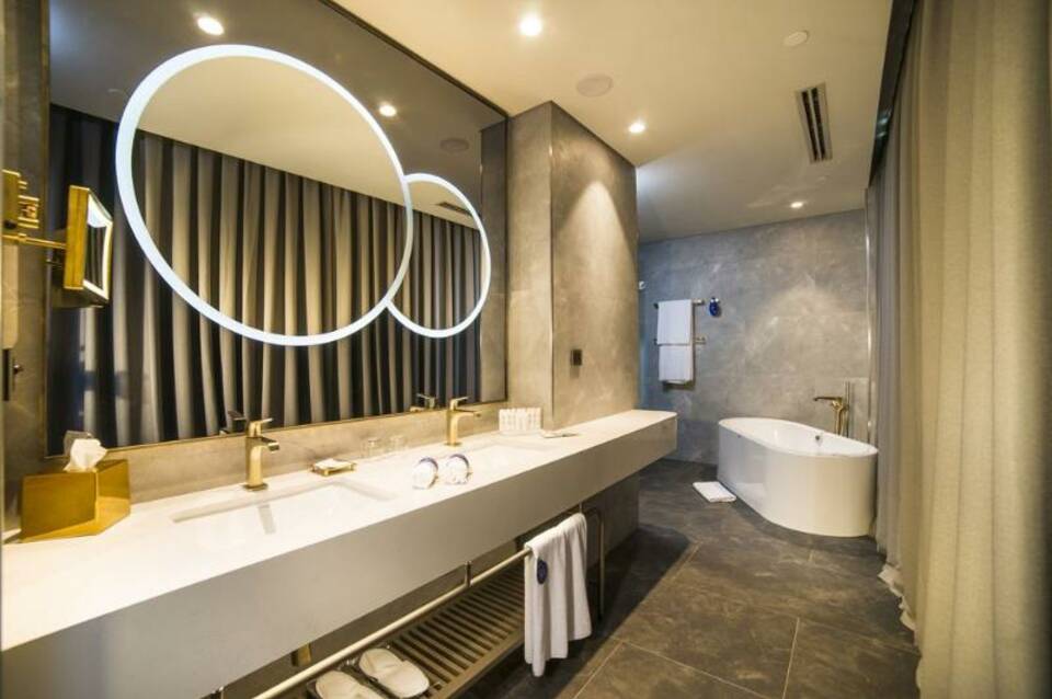 Radisson Collection Hotel, Vadistanbul 4