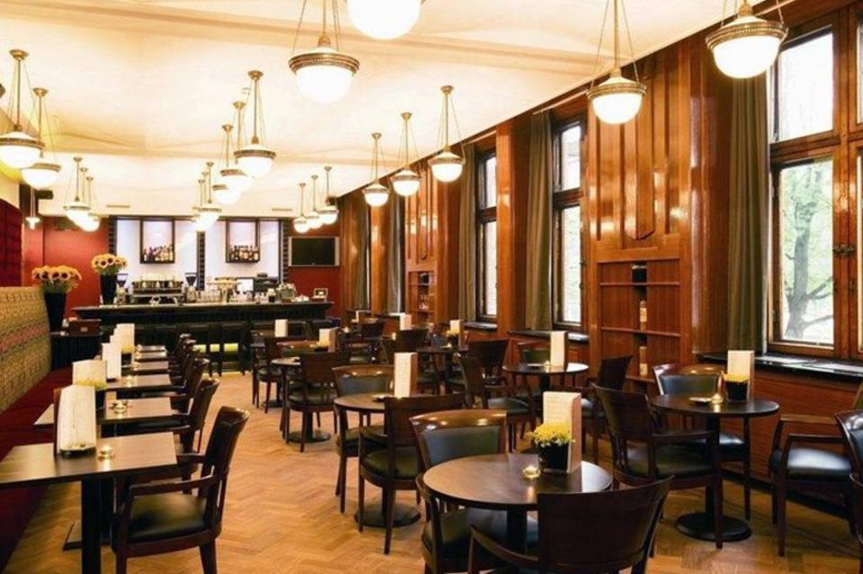 Grand Hotel Amrâth Amsterdam 2