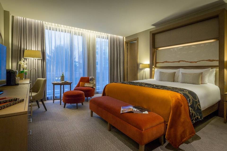 Clayton Hotel Chiswick 1