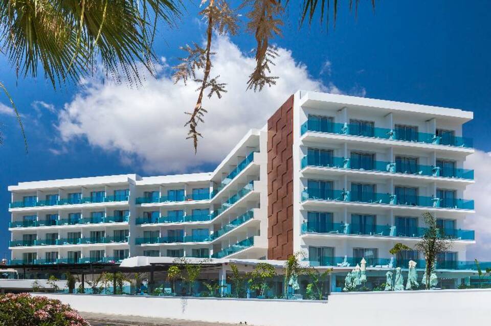The Blue Ivy Hotel & Suites 2