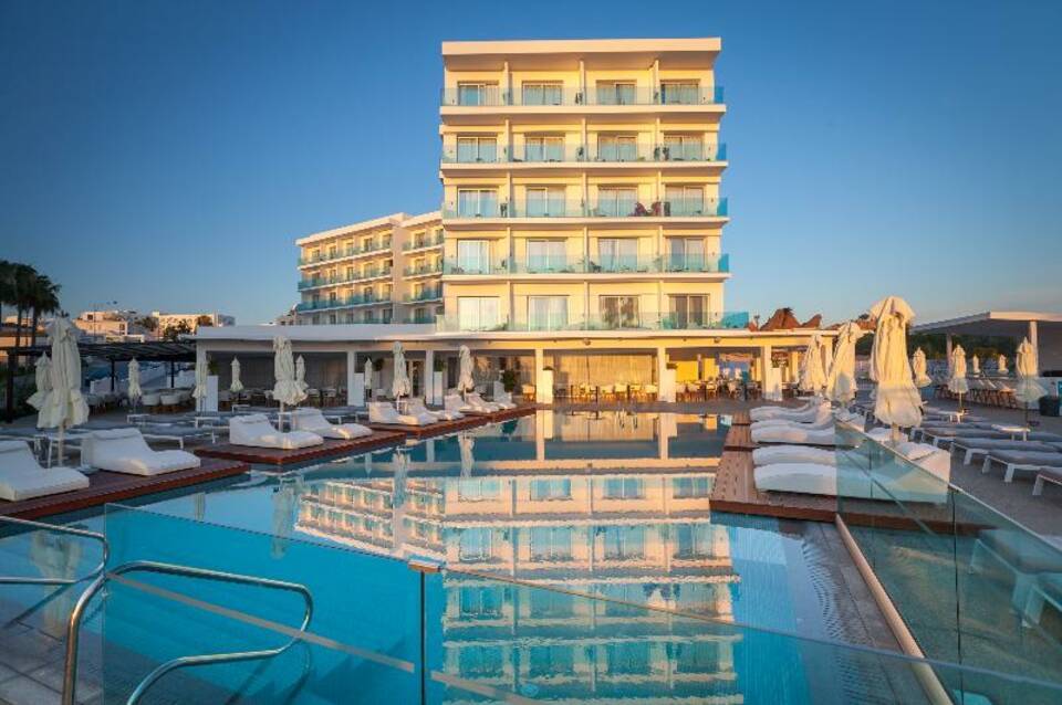 The Blue Ivy Hotel & Suites 5