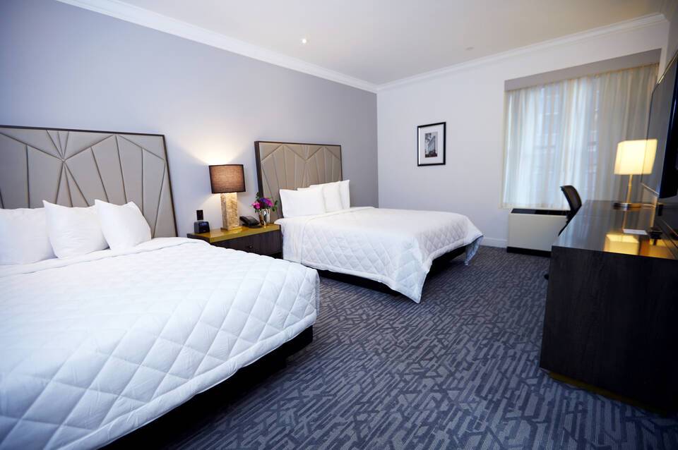 Martinique New York on Broadway, Curio Collection by Hilton 2