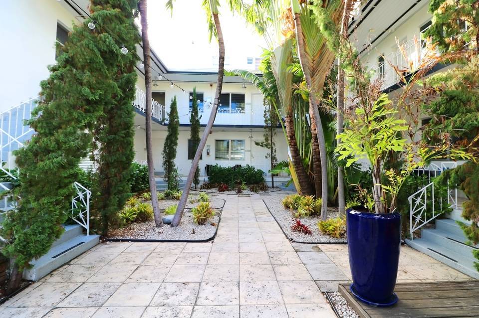 Beachside All Suites Hotel 3
