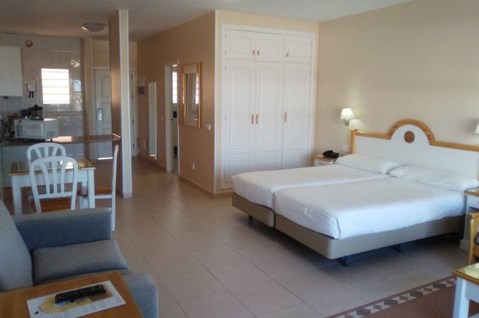 Hotel El Duque 3