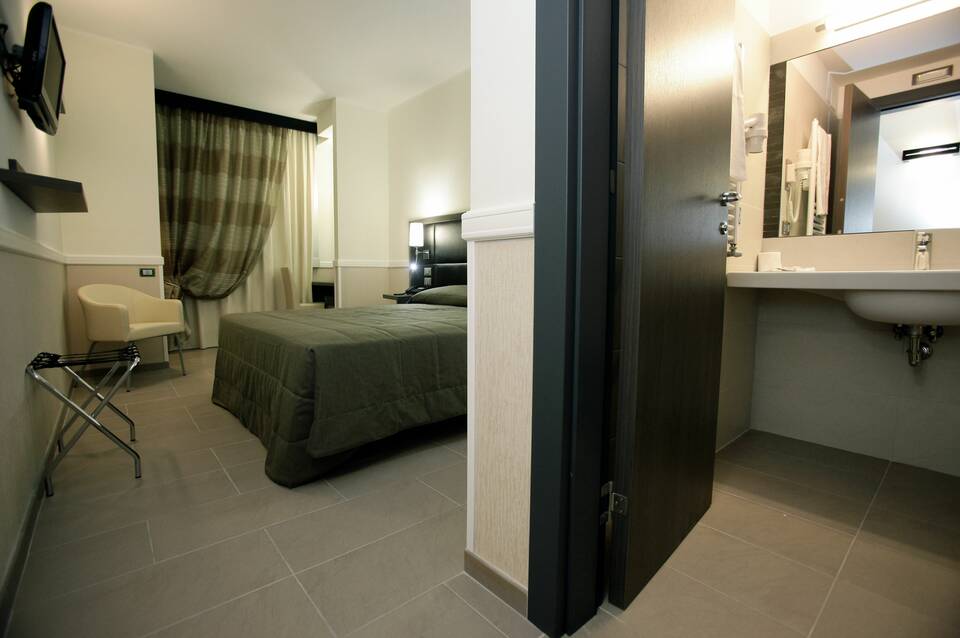 Hotel Artis 4