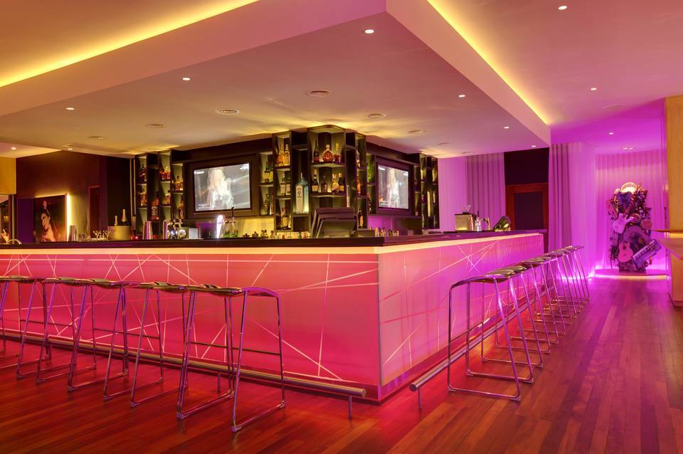 Hennessy Park Hotel 3