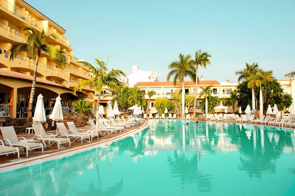 R2 Buganvilla Hotel & Spa 1