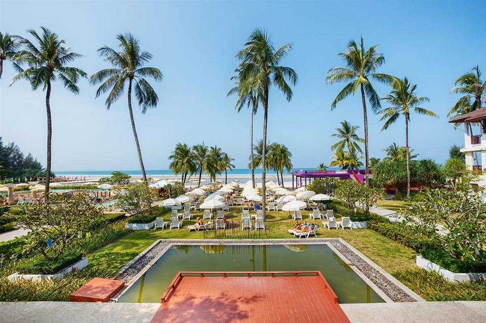 Apsara Beachfront Resort and Villa 1