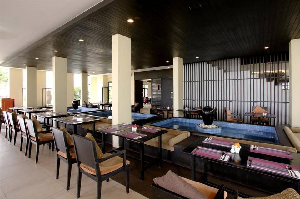 Apsara Beachfront Resort and Villa 5