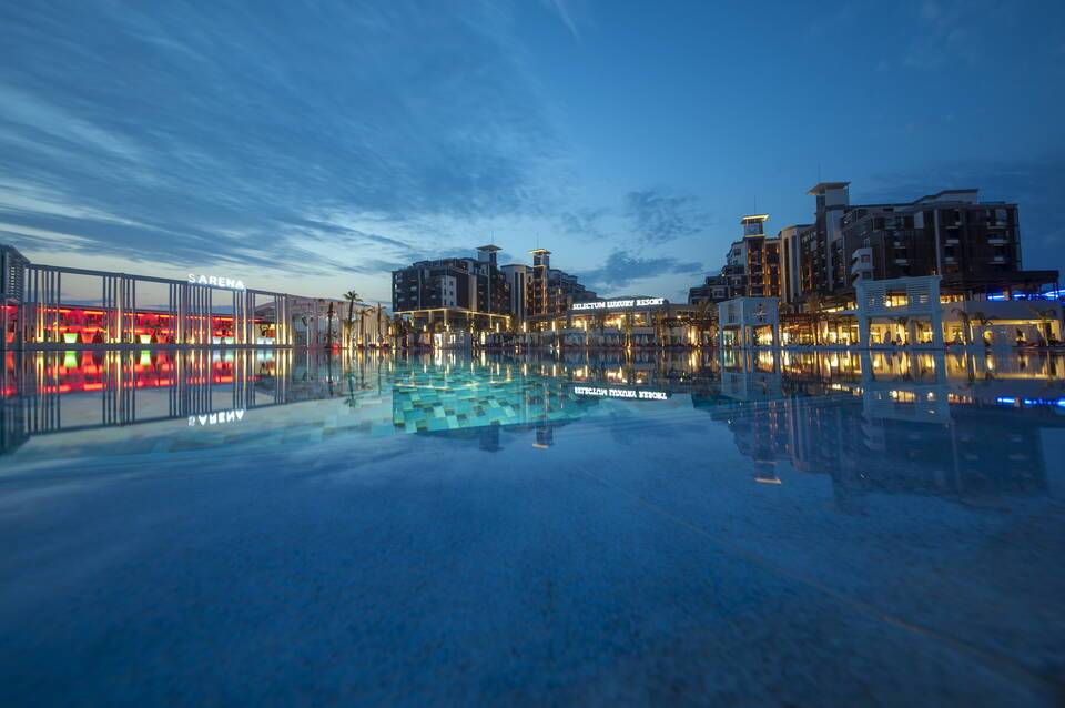 Selectum Luxury Resort Belek 1