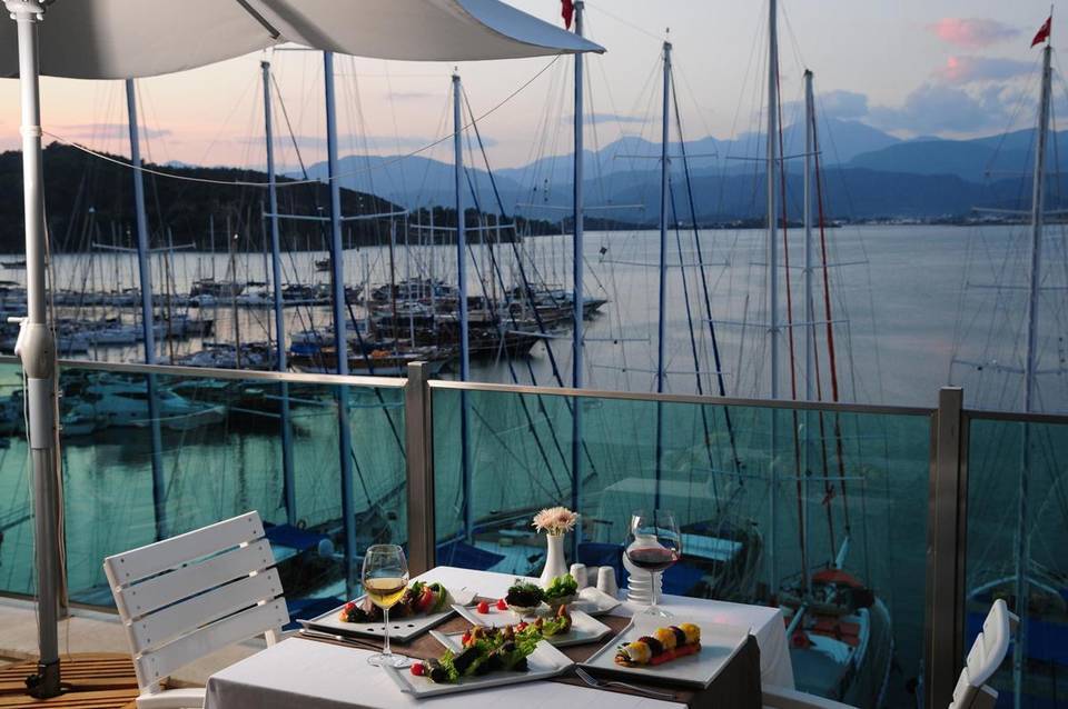 Alesta Yacht Hotel 4