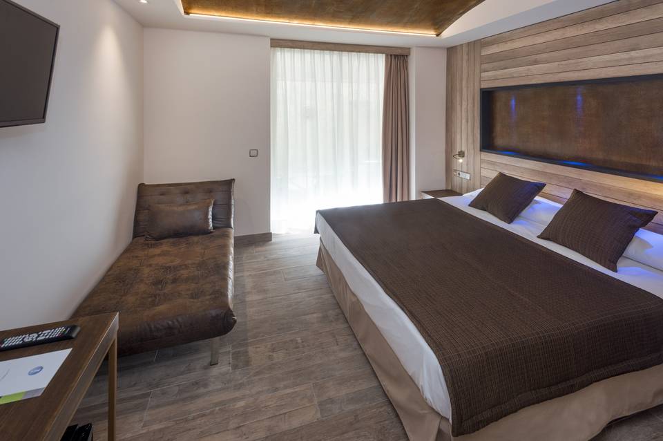 Hotel GHT Neptuno 3