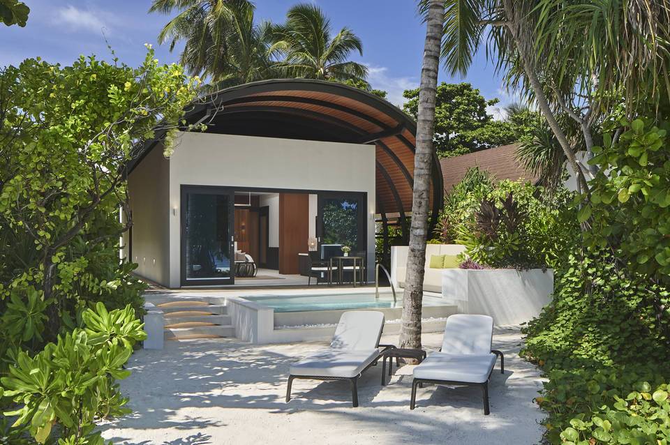 The Westin Maldives Miriandhoo Resort 4