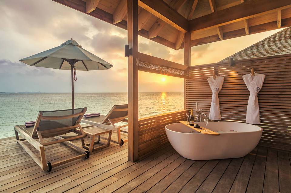 Hurawalhi Island Resort 4