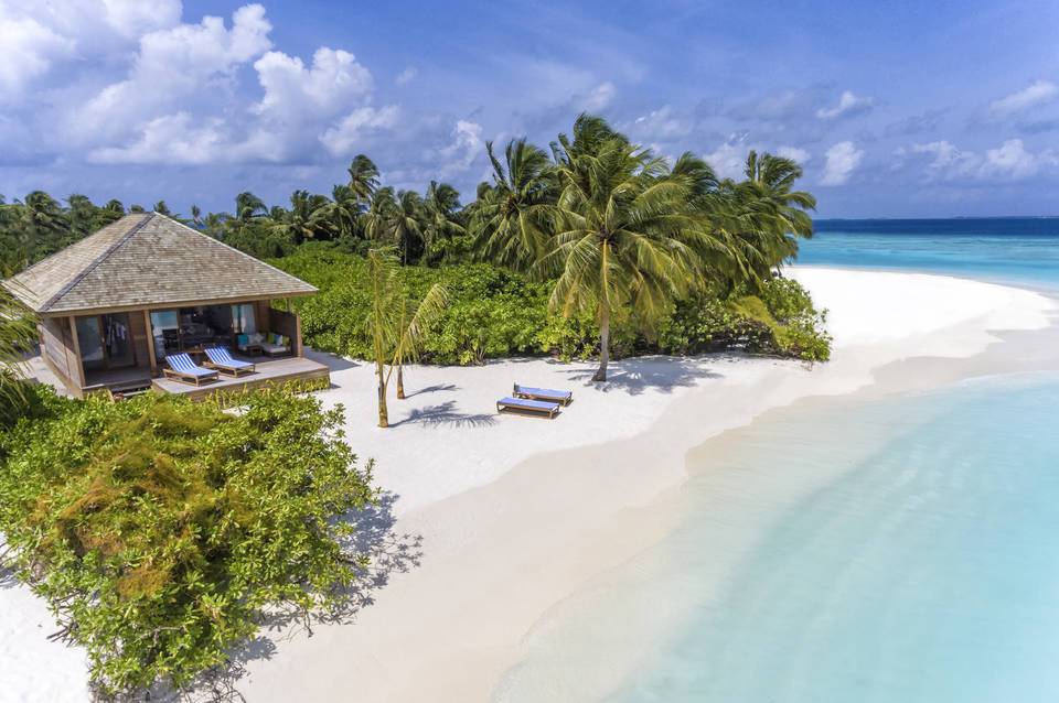 Hurawalhi Island Resort 1