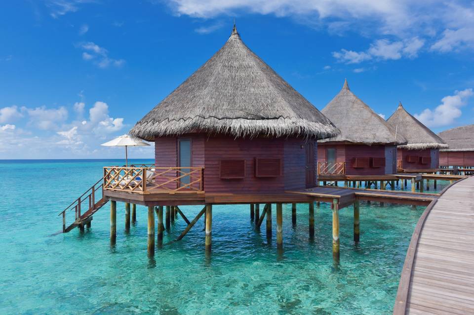 Angaga Island Resort & Spa 4