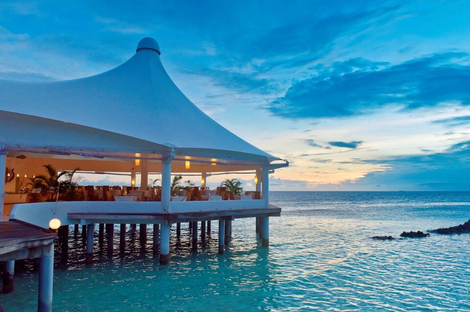 Safari Island Resort & Spa 5