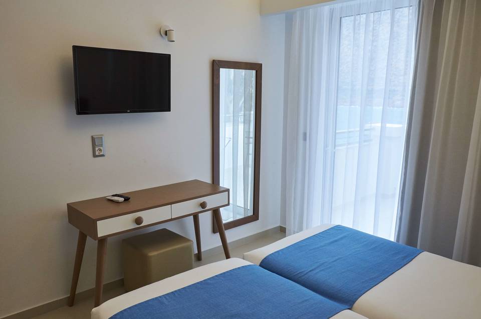 Troulis Apart-Hotel 2