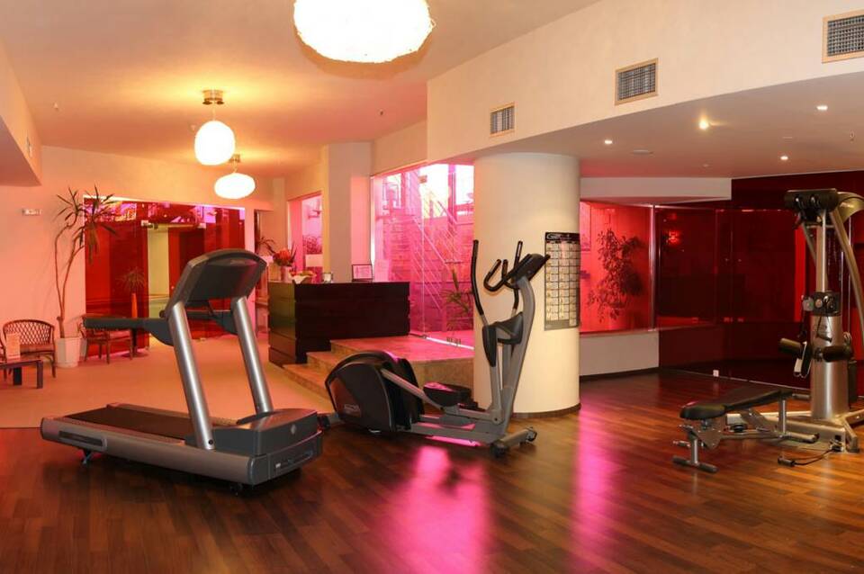 Pearl Beach Hotel 2